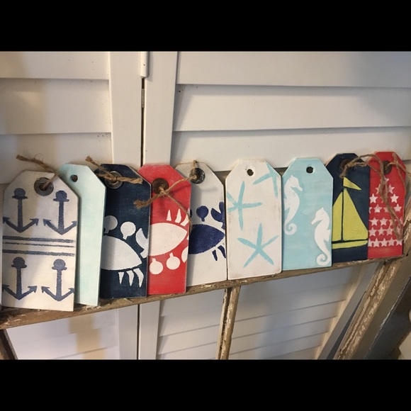 Hi Posh fam - thanks for checking out my closet! - Picture 10 of 11